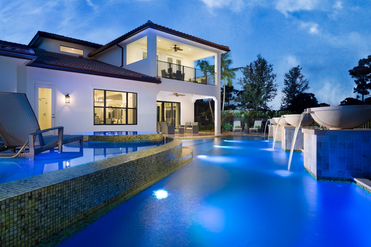 Fountain Blue Pools ~ Awards and Award Winning Pools (9)